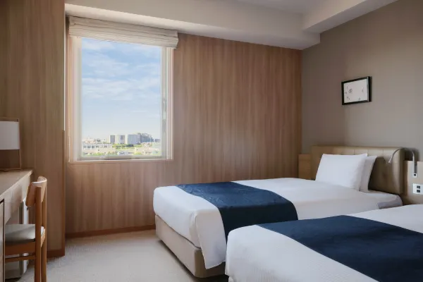 Monday hotel 4
